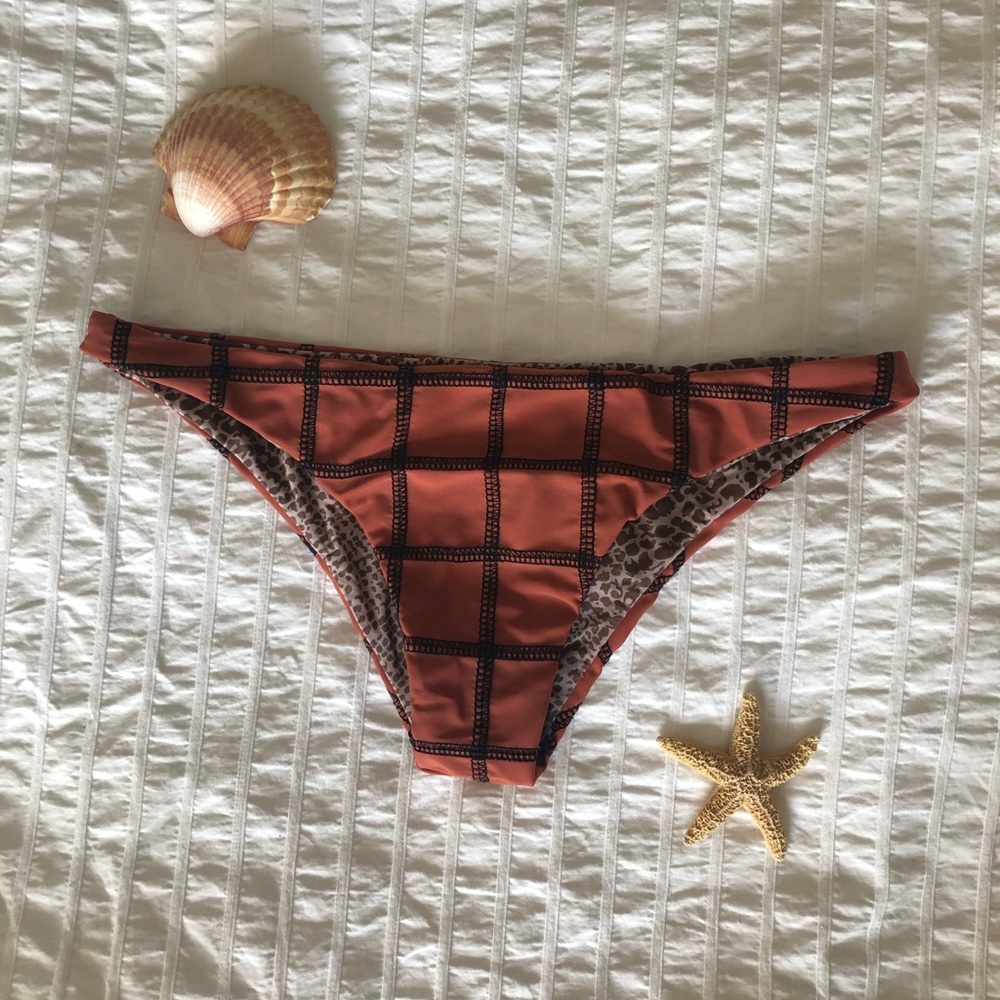 NEW Acacia Ho’Okipa Stitch Bottom- Li Hing Mui